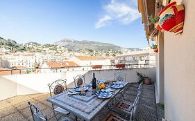 Victoria Bergamote Attic - Happy Rentals